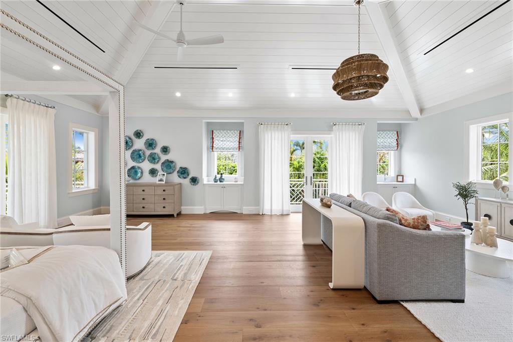 SABRE CAY - Residential