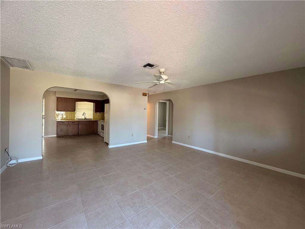 SAN CARLOS PARK - Residential Lease