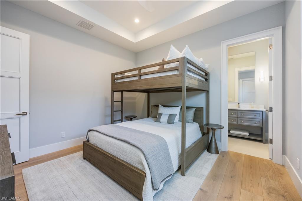 GOLDEN SHORES - Residential
