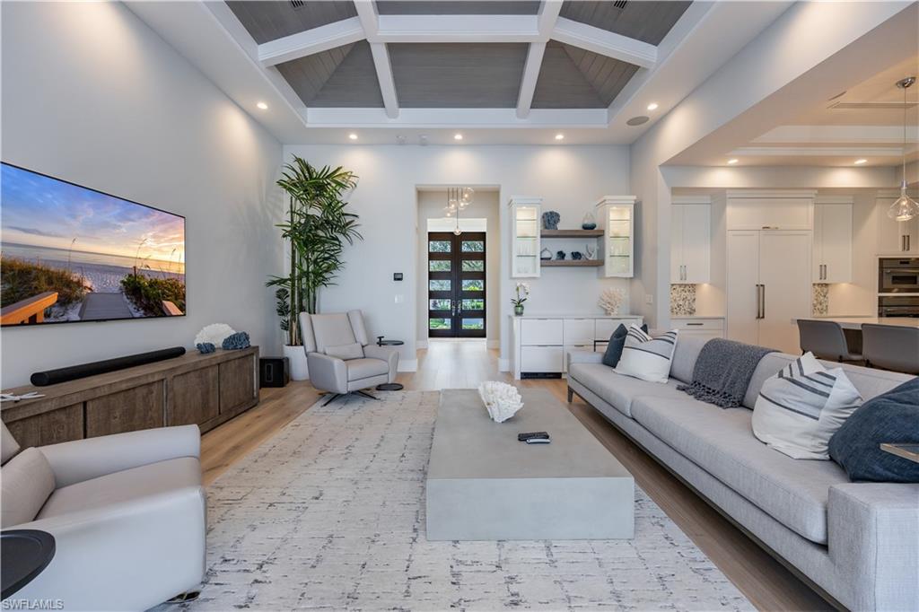 GOLDEN SHORES - Residential