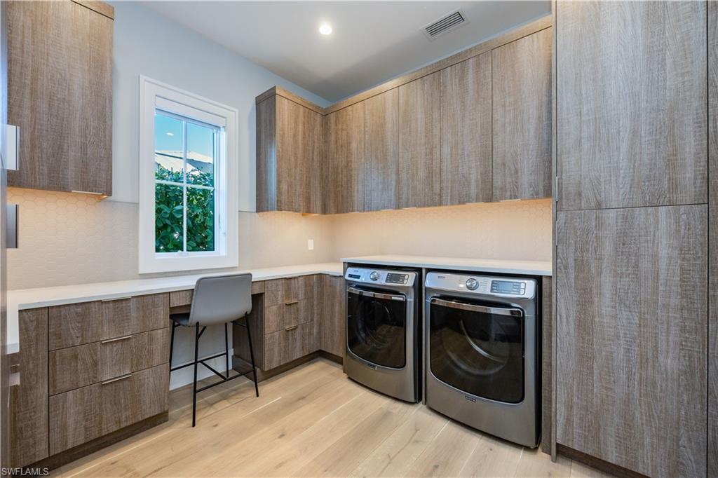 GOLDEN SHORES - Residential