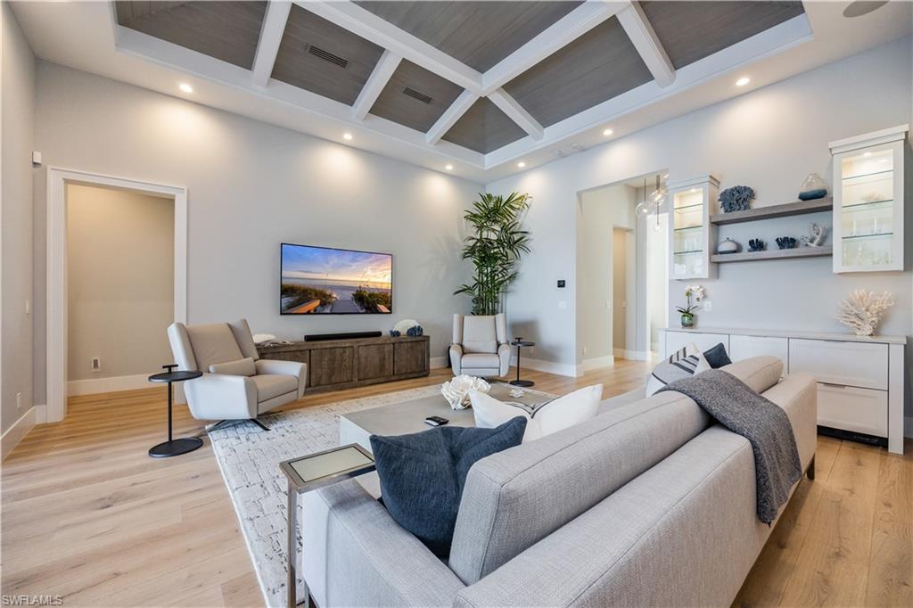 GOLDEN SHORES - Residential