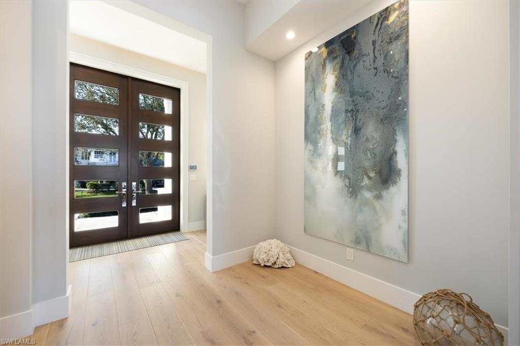 GOLDEN SHORES - Residential