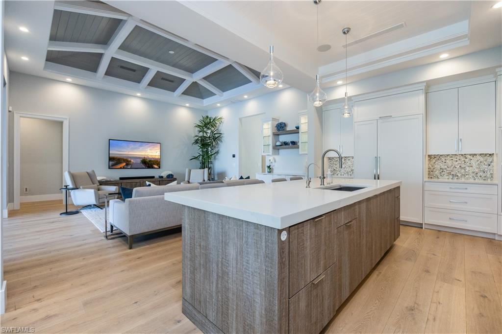GOLDEN SHORES - Residential