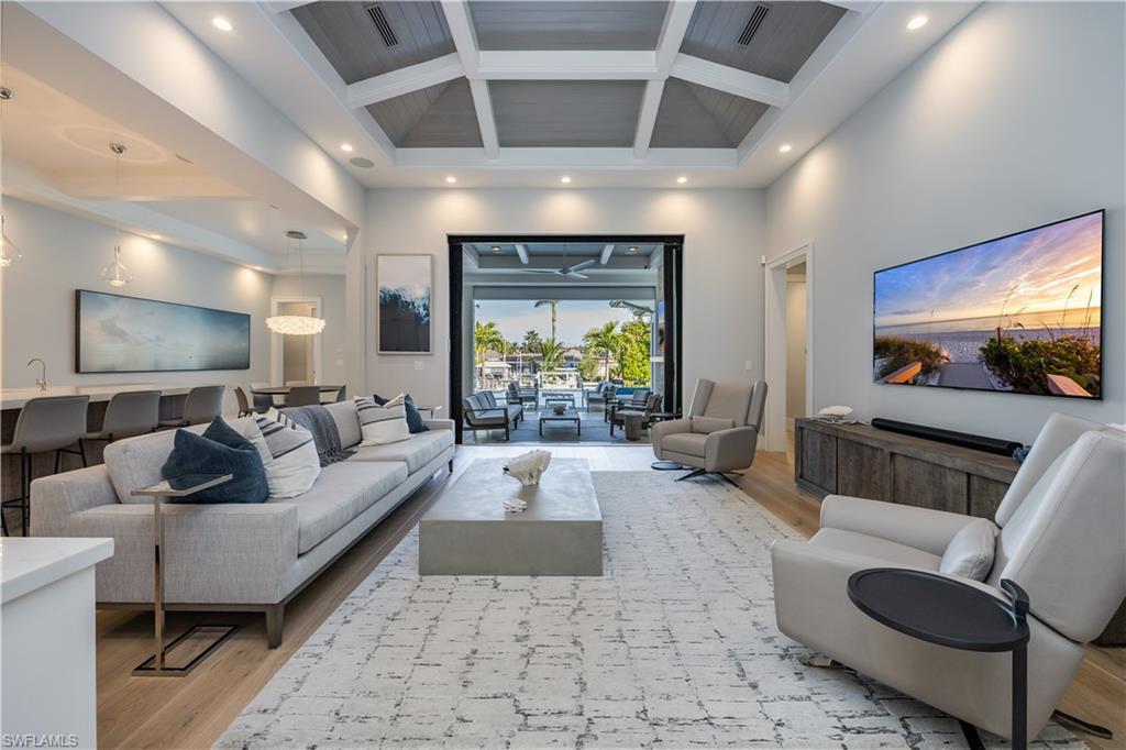 GOLDEN SHORES - Residential