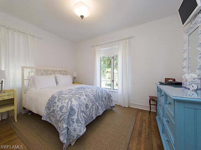 OLDE NAPLES - Residential Lease