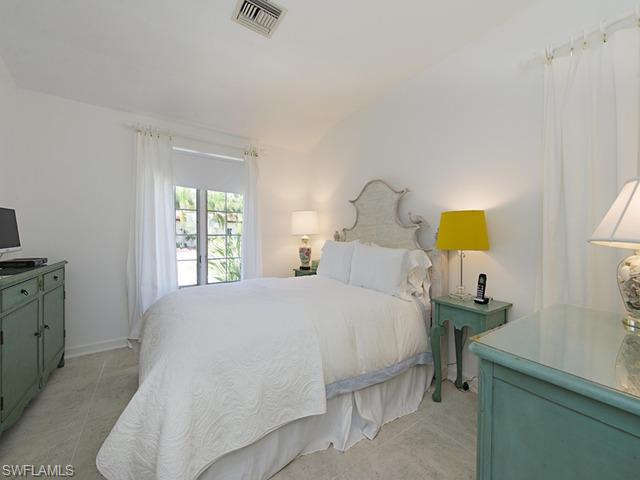 OLDE NAPLES - Residential Lease