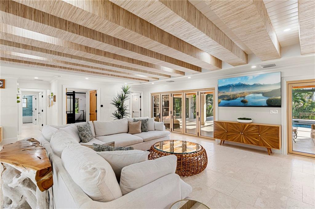 MARCO BEACH - Residential