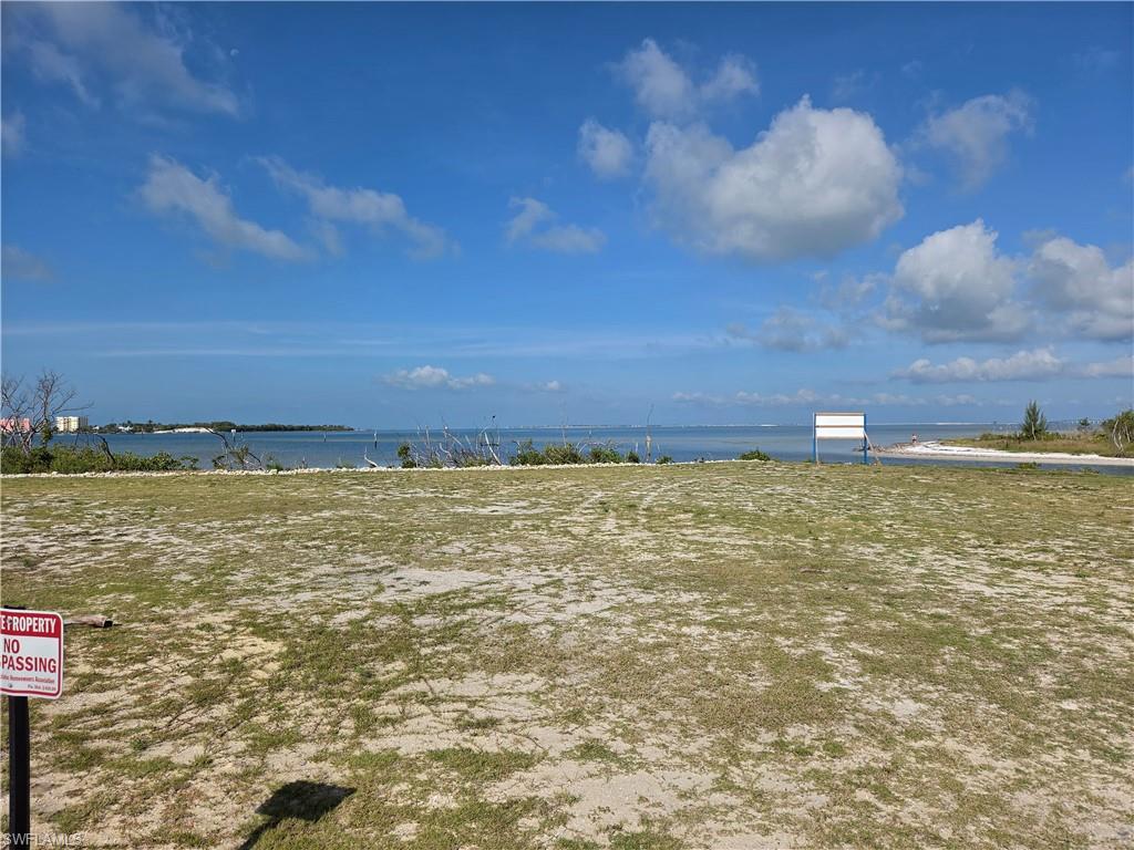 OLD PELICAN BAY - Land
