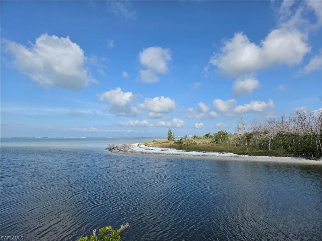 OLD PELICAN BAY - Land