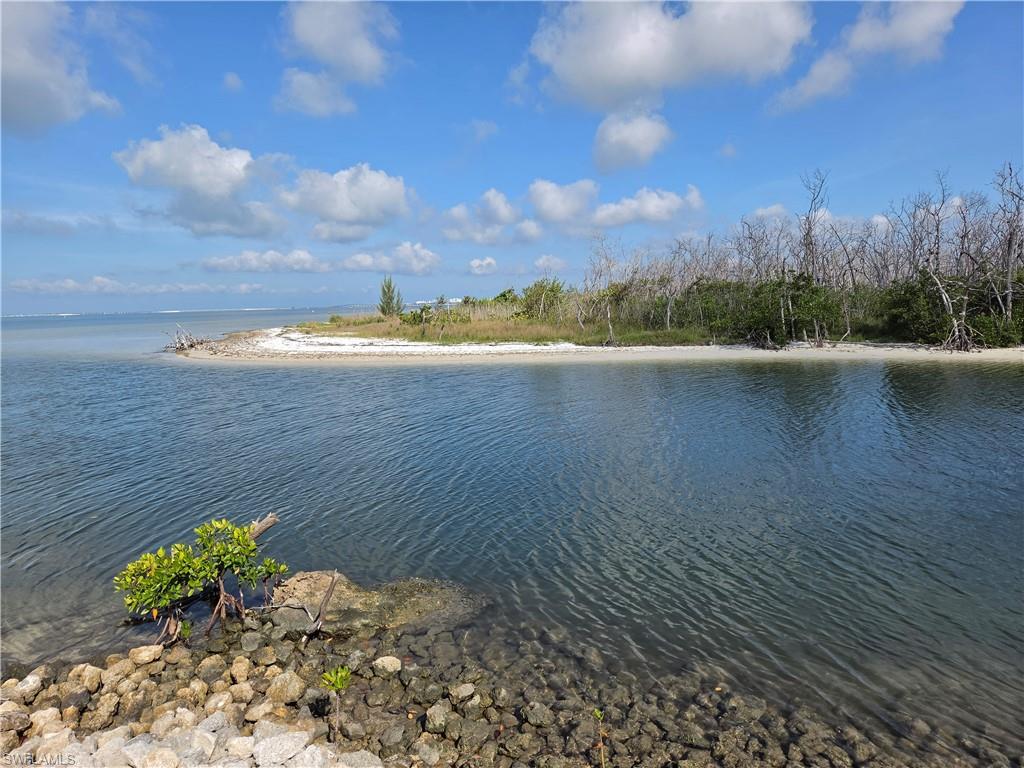 OLD PELICAN BAY - Land