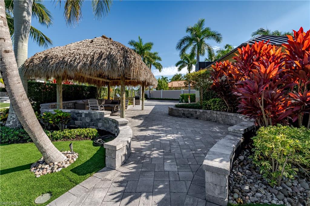 NAPLES MOTORCOACH RESORT - Land