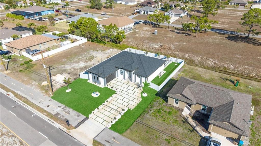 CAPE CORAL - Residential