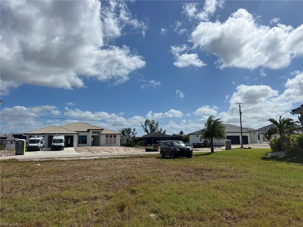 CAPE CORAL - Land