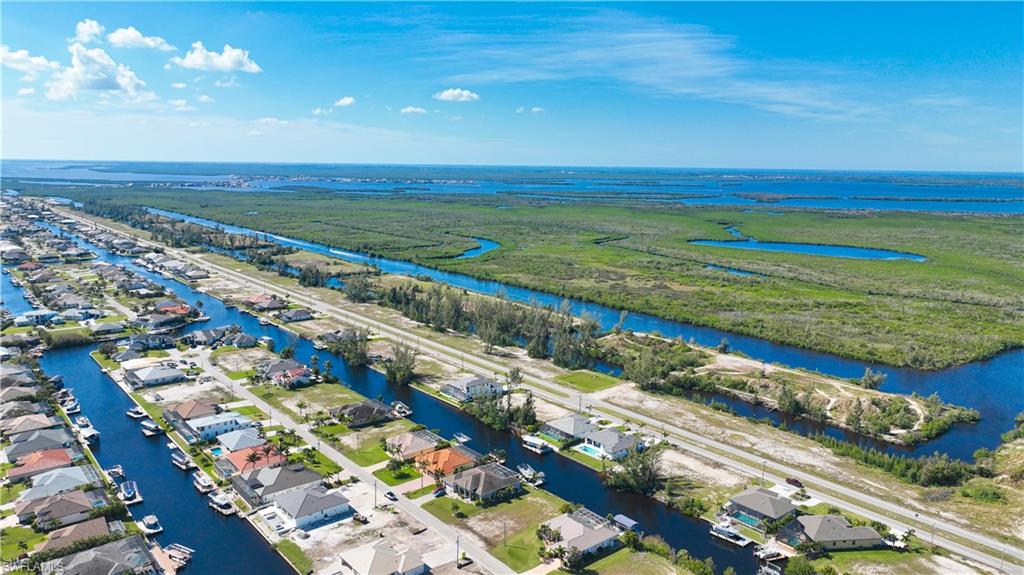CAPE CORAL - Land