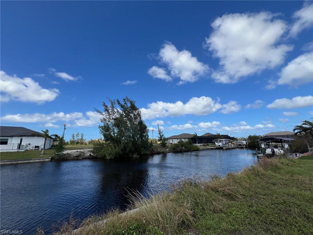 CAPE CORAL - Land