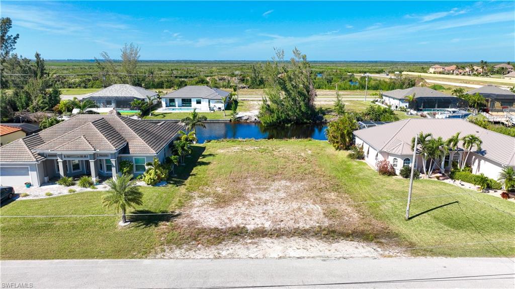 CAPE CORAL - Land