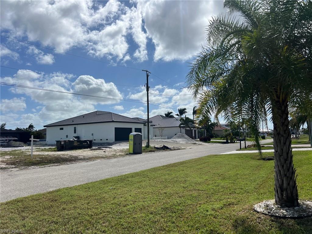 CAPE CORAL - Land