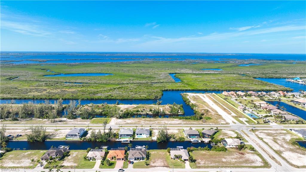 CAPE CORAL - Land