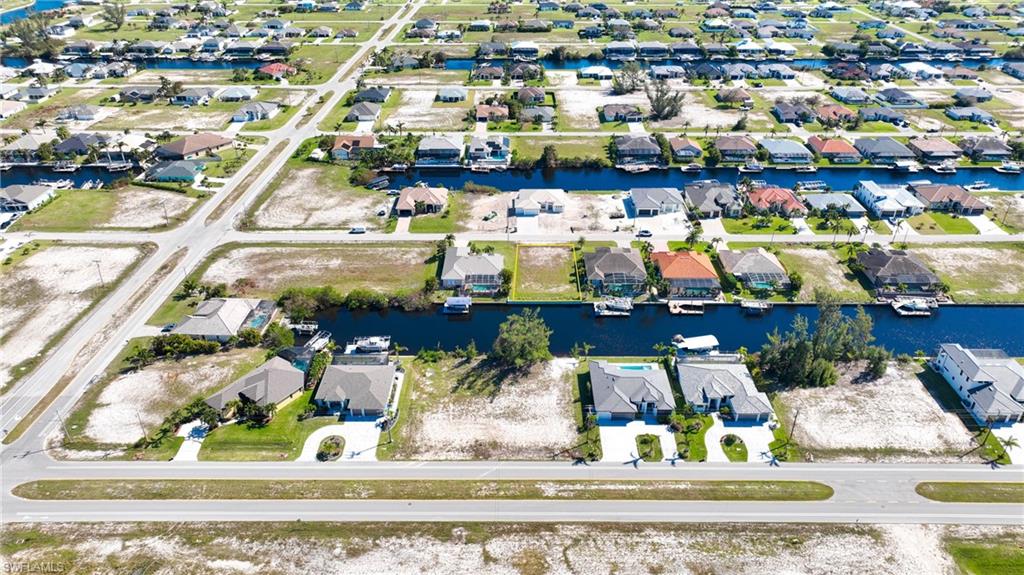 CAPE CORAL - Land