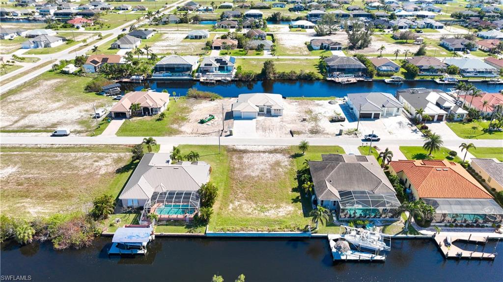 CAPE CORAL - Land