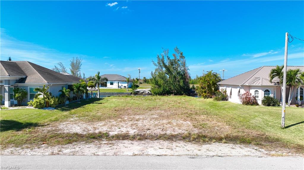 CAPE CORAL - Land