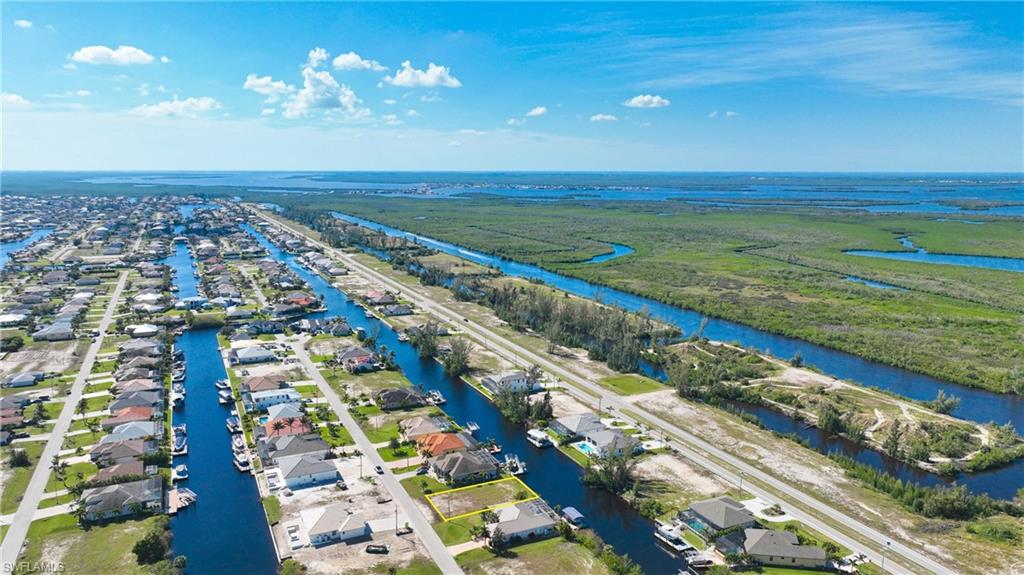 CAPE CORAL - Land