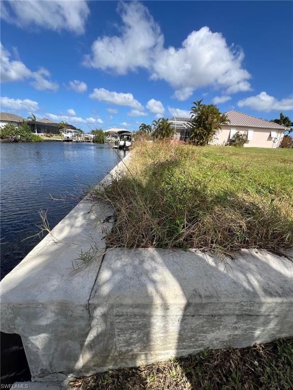 CAPE CORAL - Land