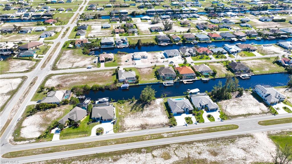 CAPE CORAL - Land