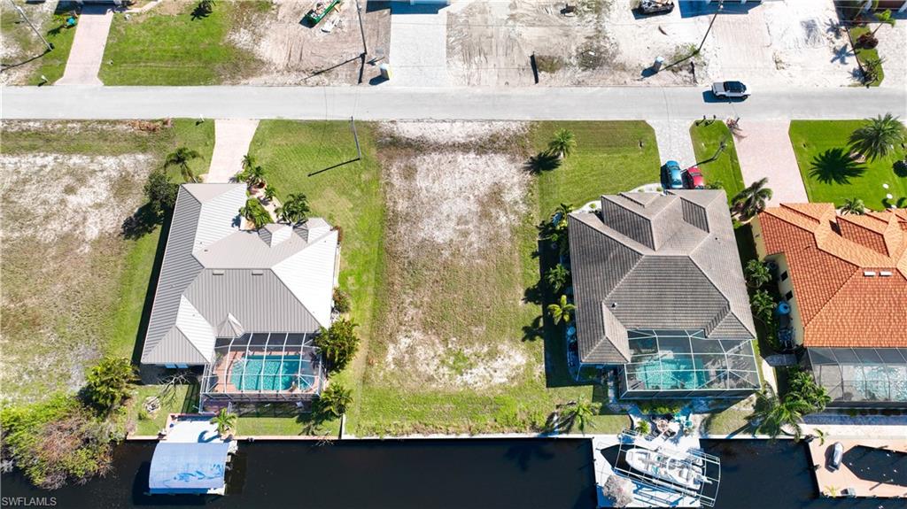 CAPE CORAL - Land