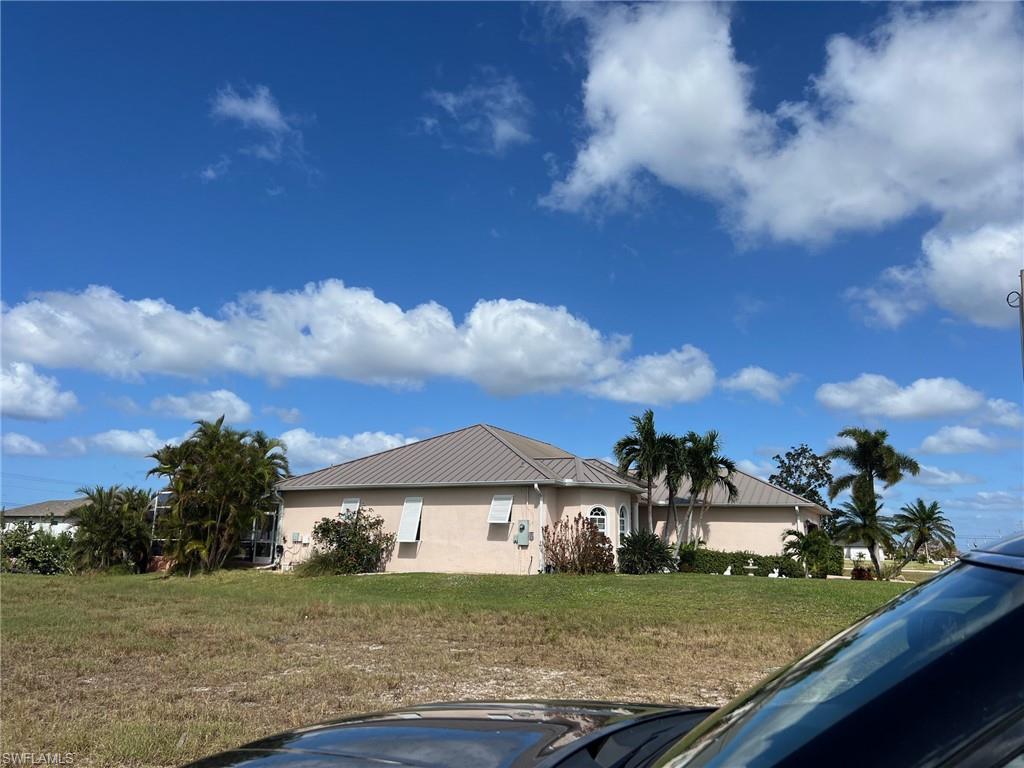 CAPE CORAL - Land