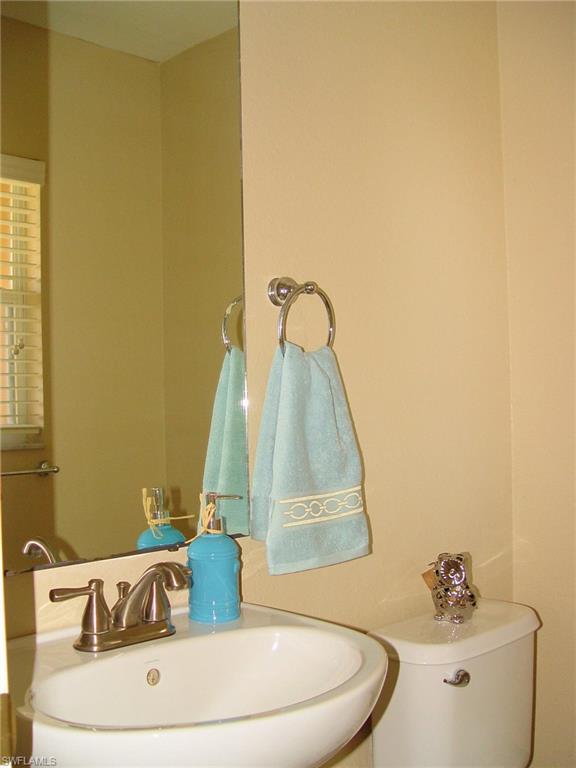 BAYSHORE COMMONS - Residential
