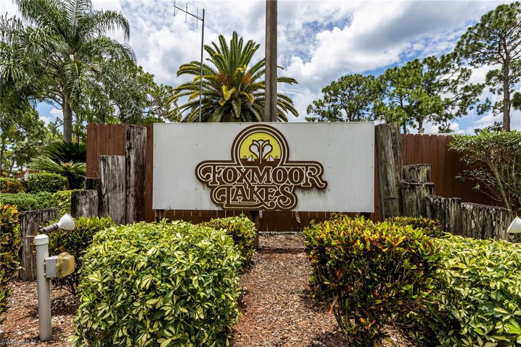 FOXMOOR LAKES - Residential