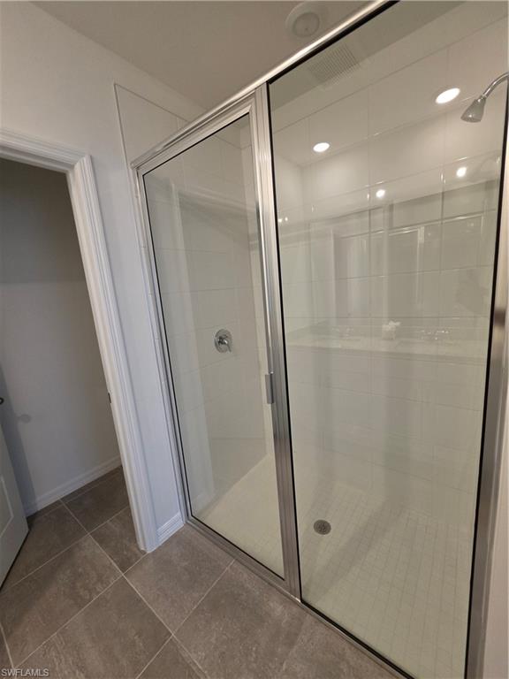 CRESCENT LAKES - Residential Lease