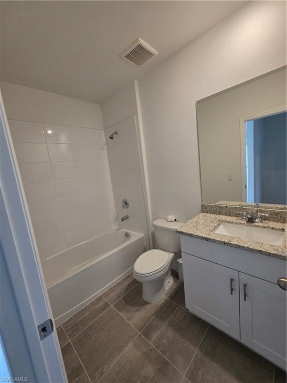 CRESCENT LAKES - Residential Lease