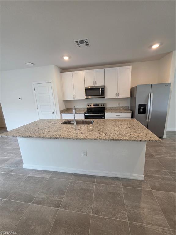 CRESCENT LAKES - Residential Lease