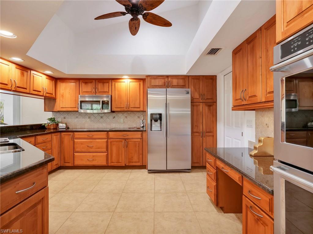 IMPERIAL GOLF ESTATES - Residential