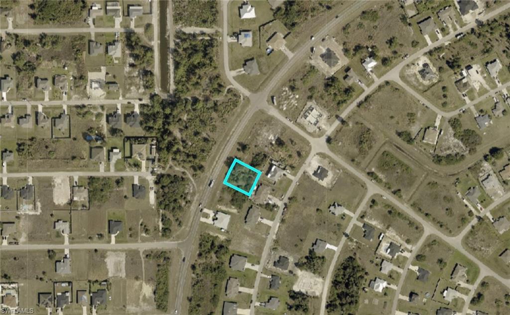 LEHIGH ACRES - Land