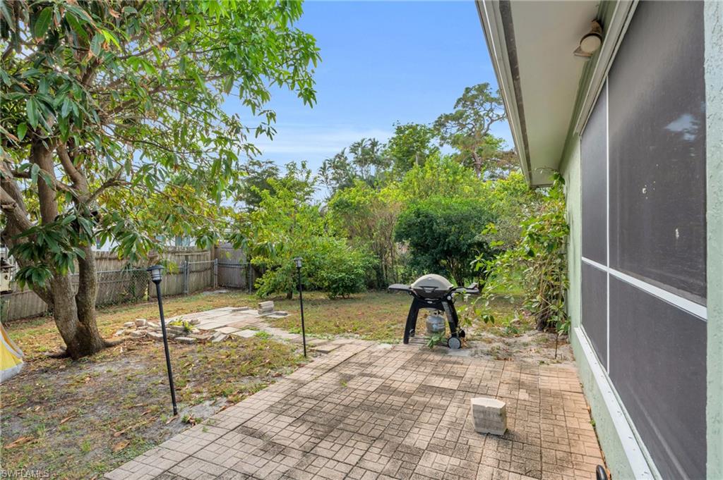 NAPLES PARK - Residential