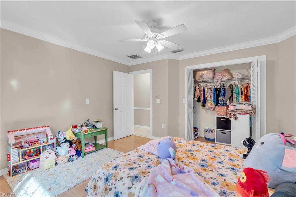 NAPLES PARK - Residential