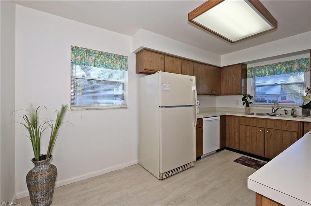 MYERLEE GARDENS CONDO - Residential