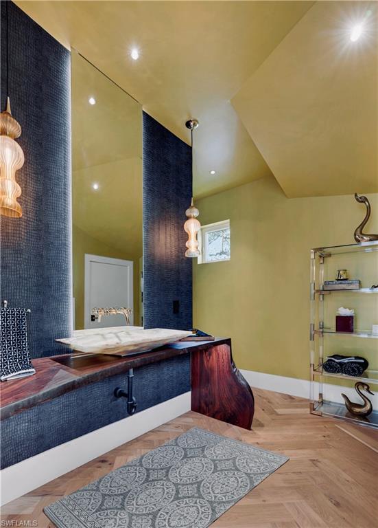 PINE RIDGE - Residential