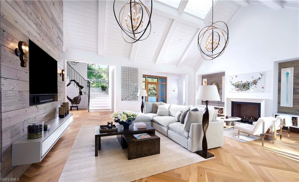 PINE RIDGE - Residential