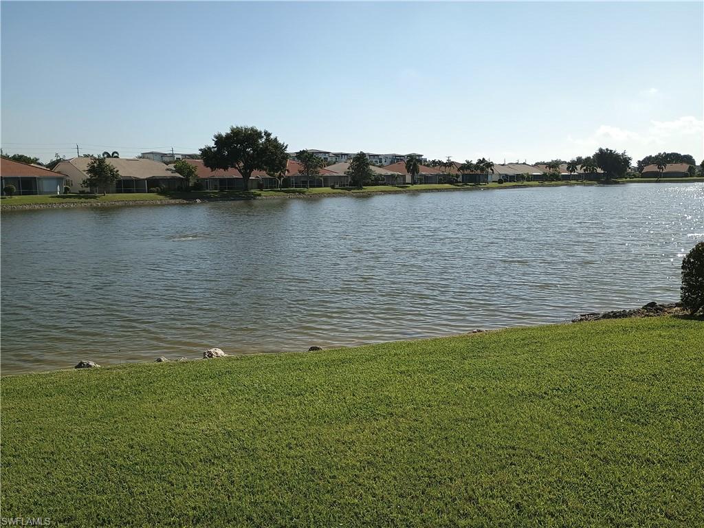 LEXINGTON AT LONE OAK - Residential
