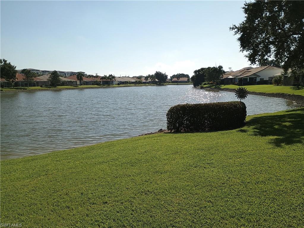 LEXINGTON AT LONE OAK - Residential