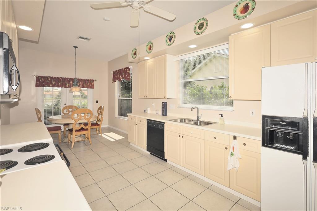 LEXINGTON AT LONE OAK - Residential