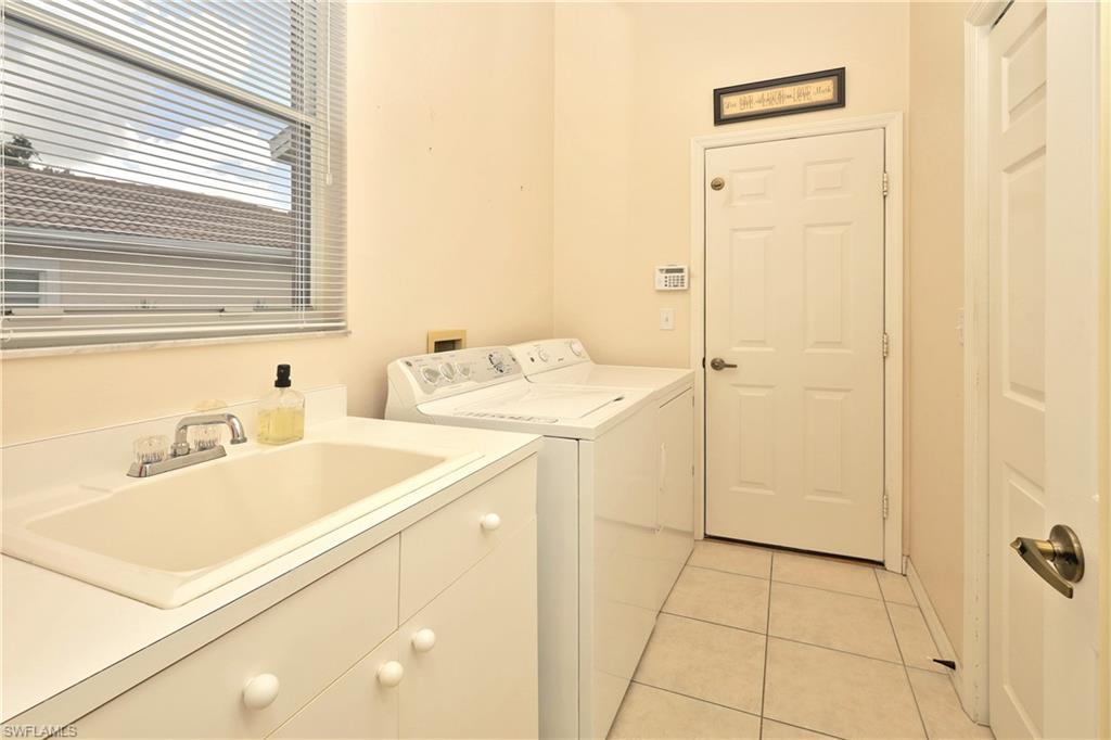 LEXINGTON AT LONE OAK - Residential