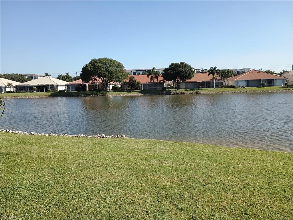 LEXINGTON AT LONE OAK - Residential