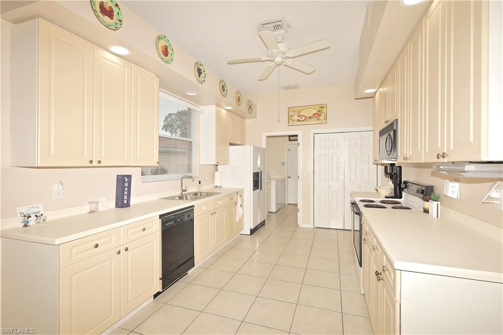 LEXINGTON AT LONE OAK - Residential