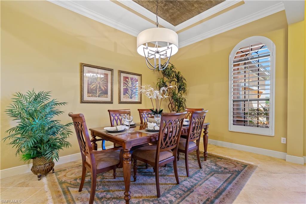 COUNTRY CLUB - Residential
